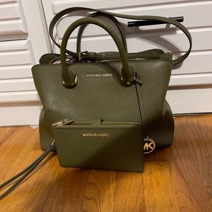 Michael Kors Large Savannah Satchel and Wallet